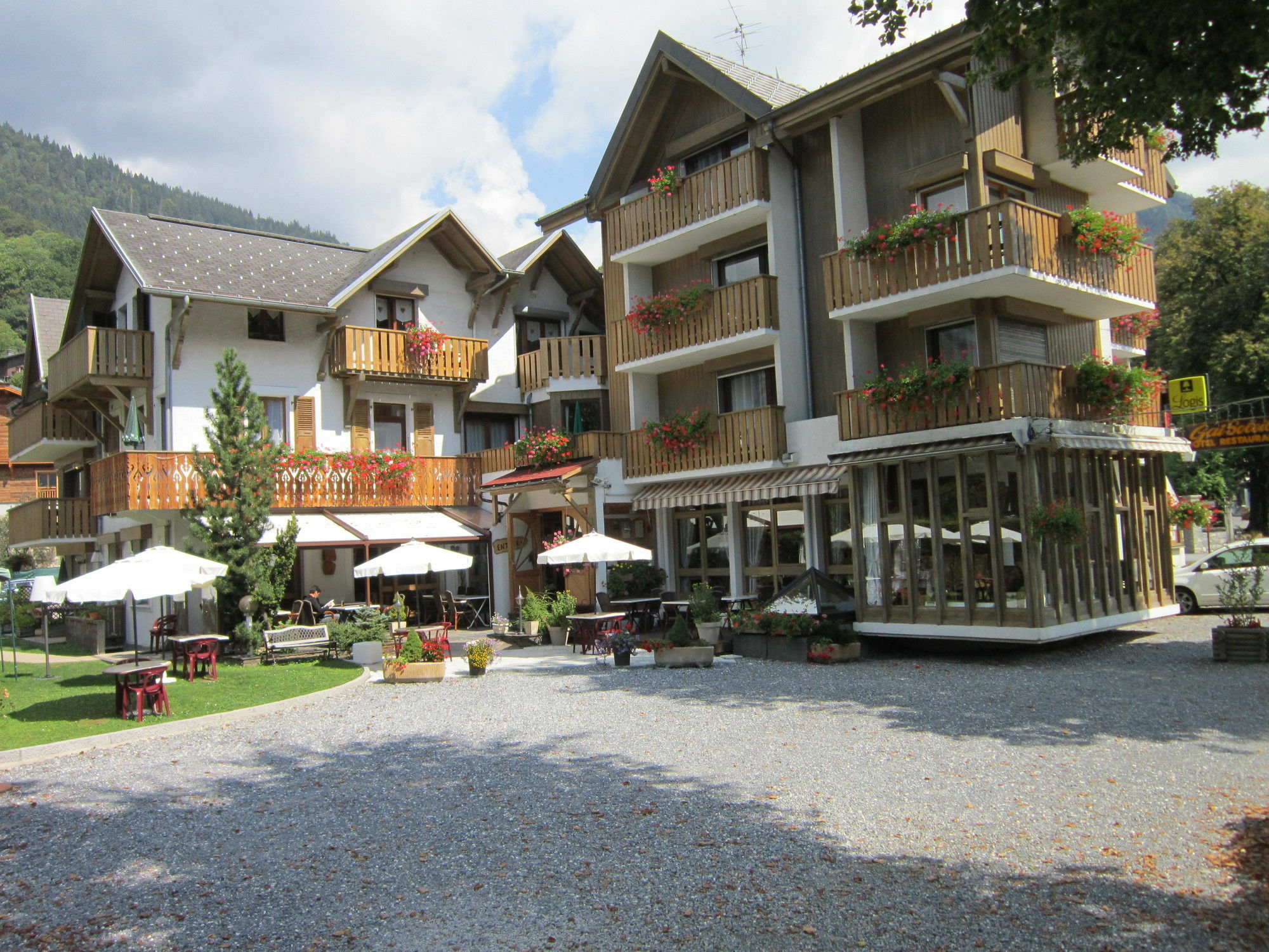 Logis Hotel Gai Soleil Samoens Exterior photo