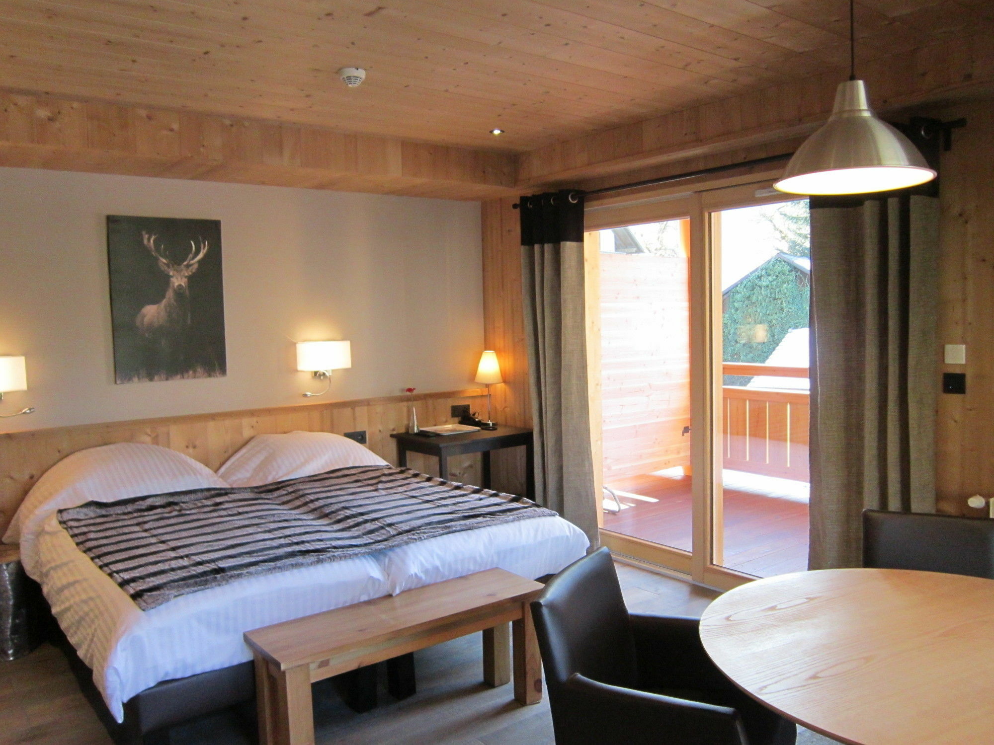 Logis Hotel Gai Soleil Samoens Exterior photo